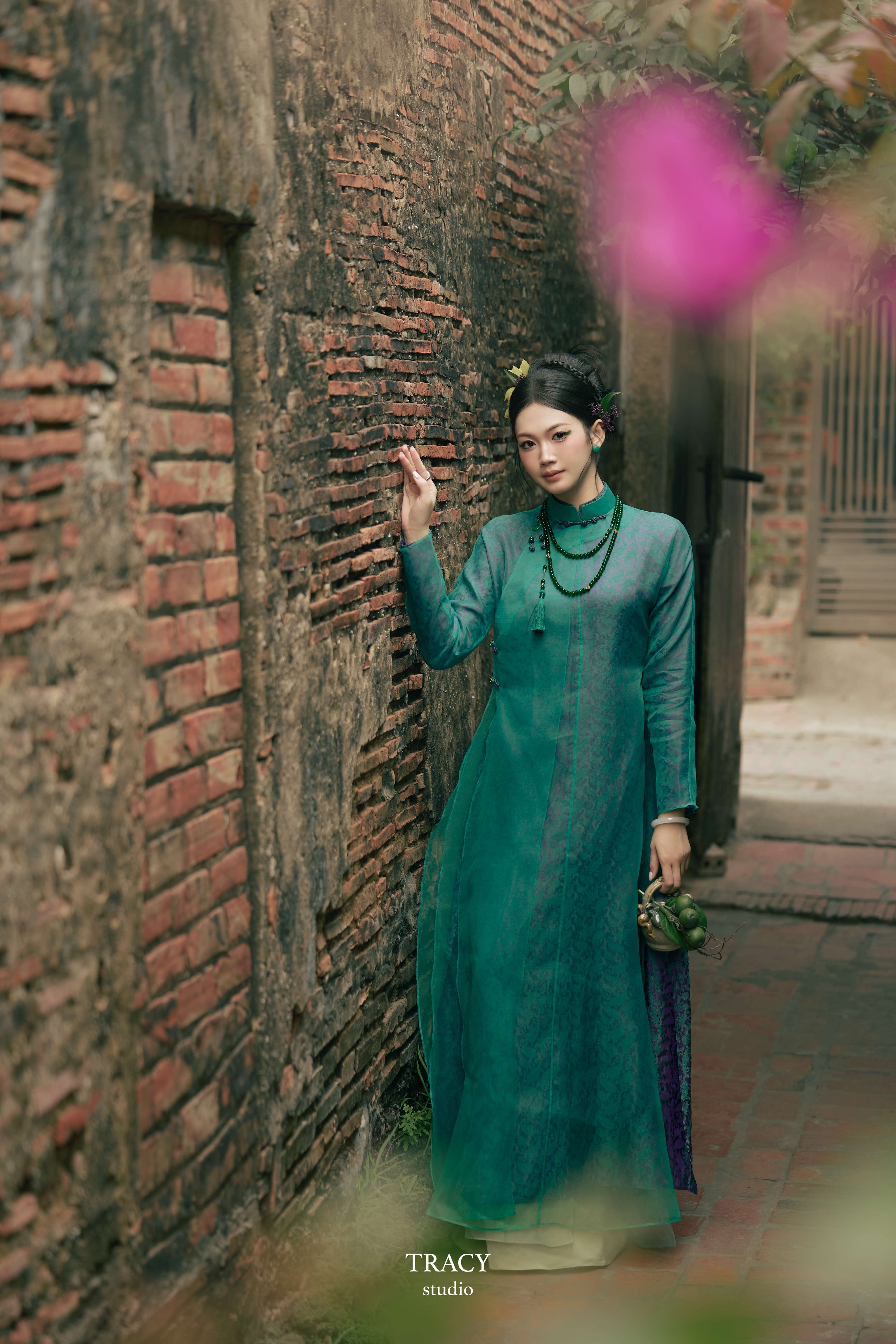 frontend/img/gallery/anh-tet-yem-ao-dai/tracy-studio-chup-ao-dai-anh-thu (8).jpg